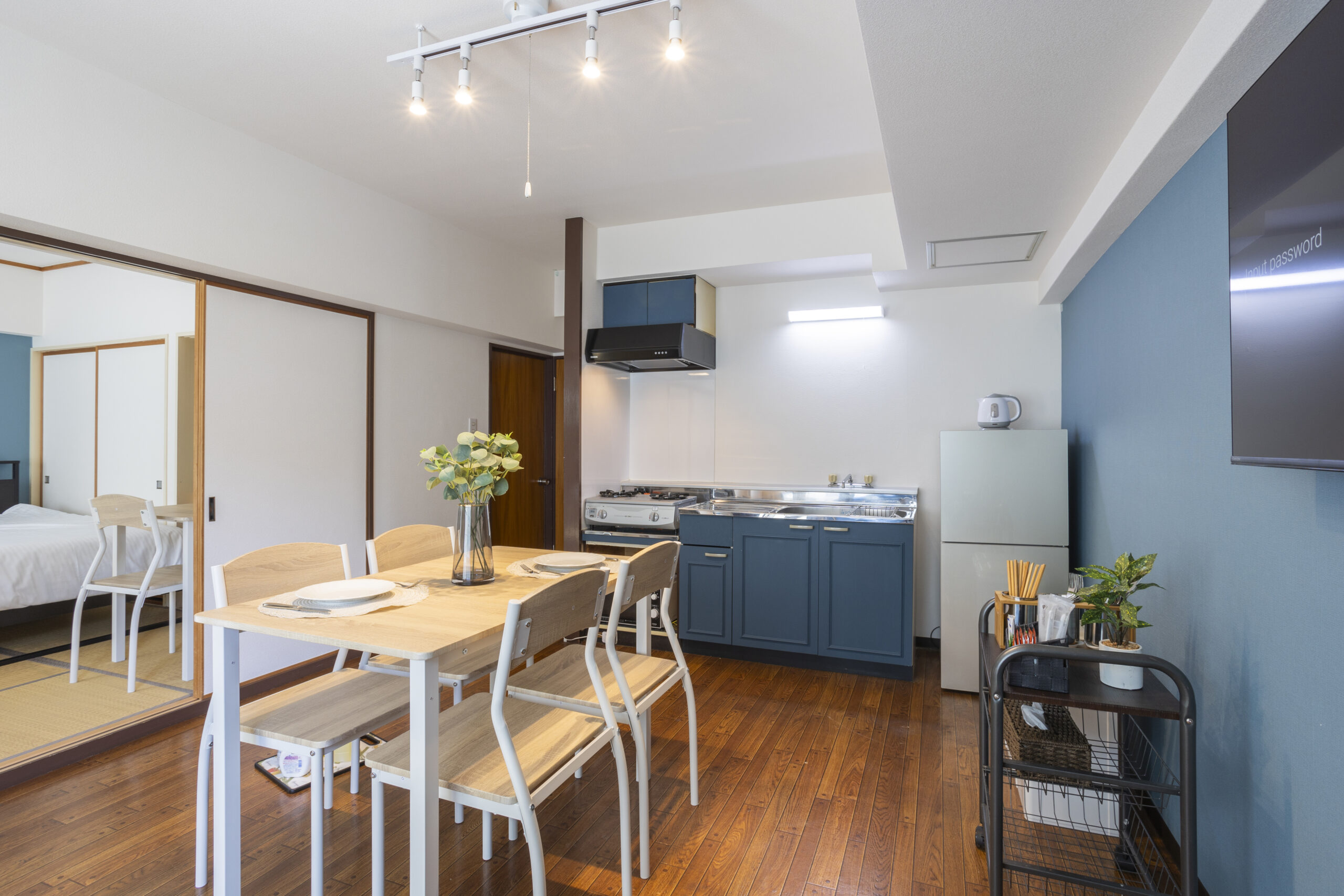 #2 レイクトーヤビルディング2F/3F 2LDK 3