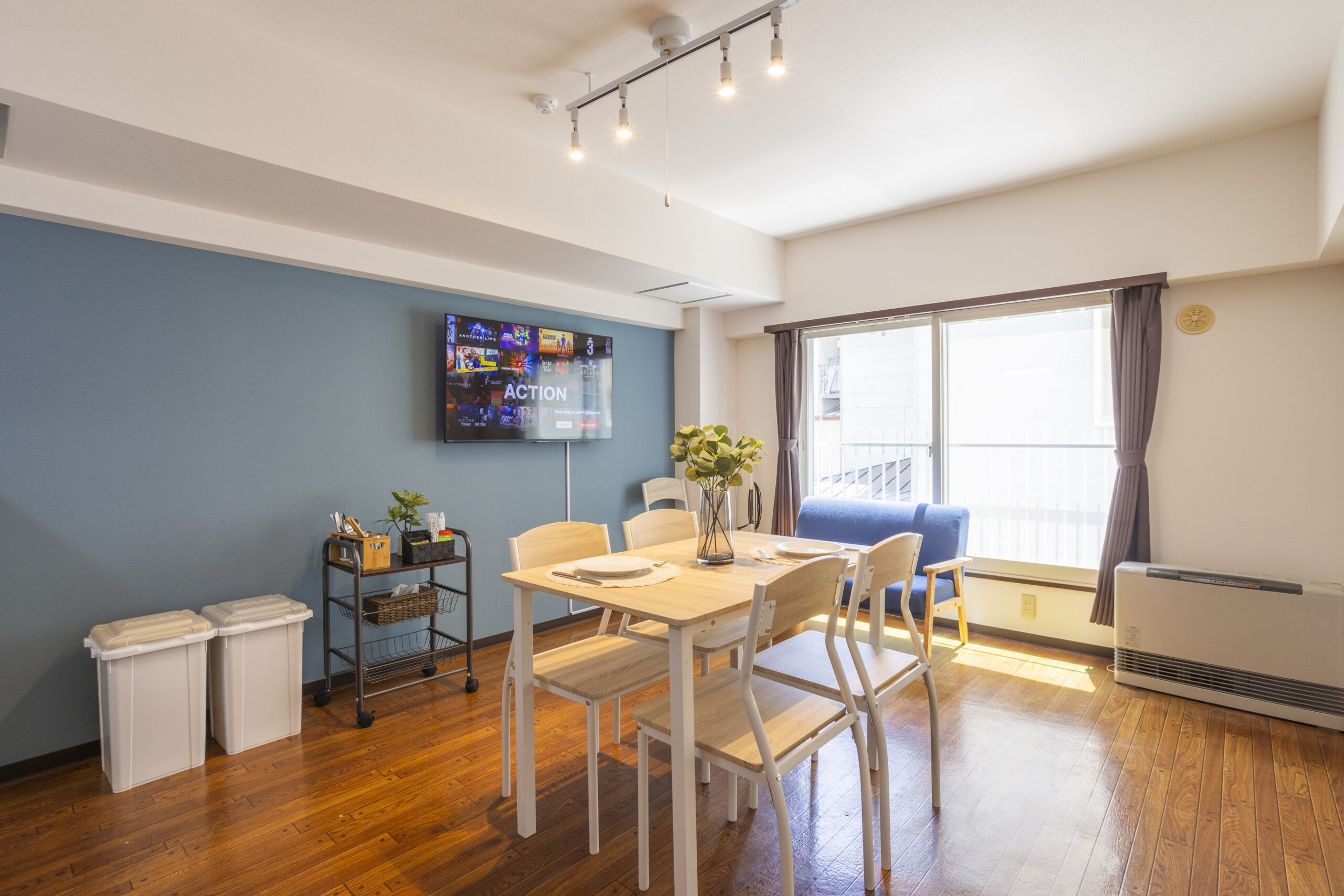 #2 レイクトーヤビルディング2F/3F 2LDK